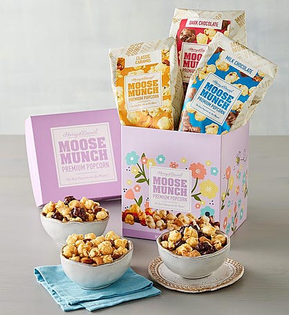 Moose Munch® Premium Popcorn Spring Box